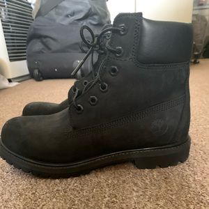 Timberland Women’s 6 Inch Premium Waterproof Boots